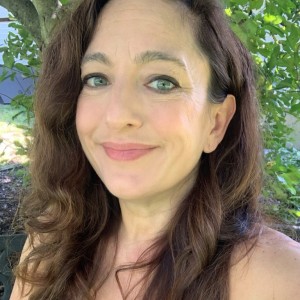 Stephanie Ciano Headshot