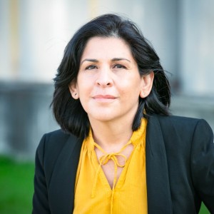 mary ann ferrer headshot